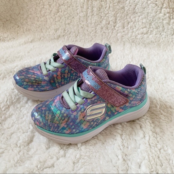girls skechers size 10